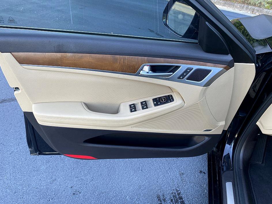 2017 Genesis G80 Ultimate photo 14