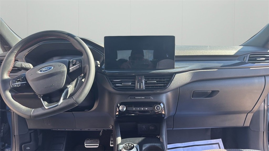 2023 Ford Escape ST-Line photo 6