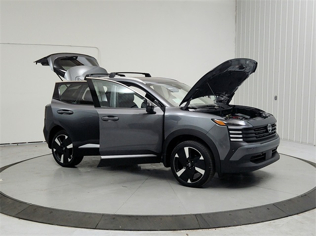2026 Nissan Kicks SR photo 4