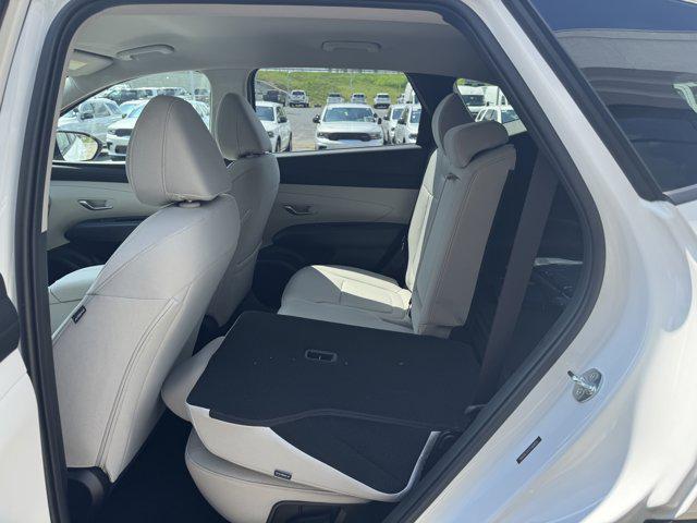 2026 Hyundai Tucson SEL photo 18