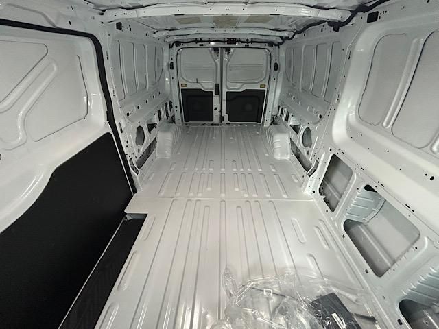 2025 Ford Transit photo 31