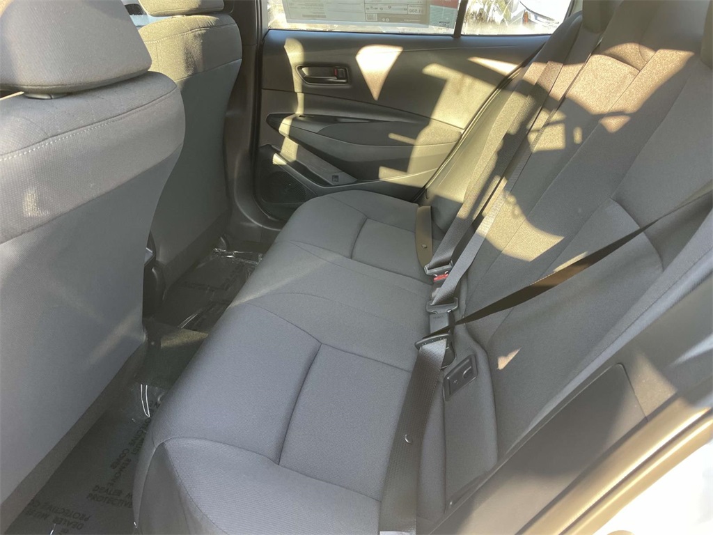2025 Toyota Corolla LE photo 13