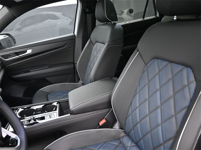 2025 Volkswagen Atlas Cross Sport SEL Premium R-Line photo 29
