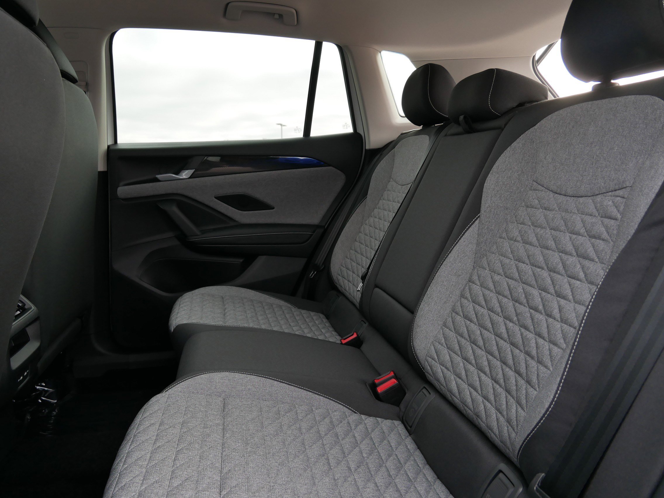 2026 Volkswagen Tiguan S photo 4