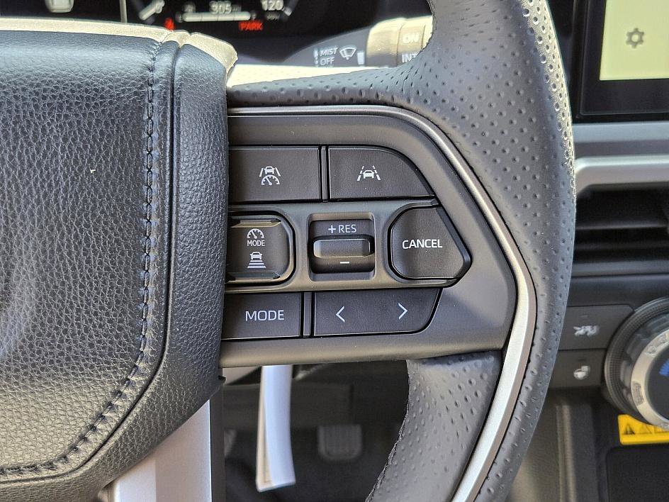 2025 Toyota 4Runner TRD Off-Road Premium photo 25