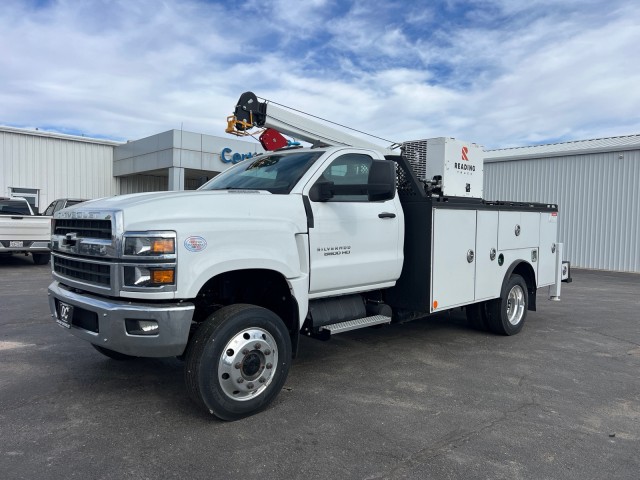 2024 Chevrolet Silverado 4500 Medium Duty Chassis Cab Work Truck's photo