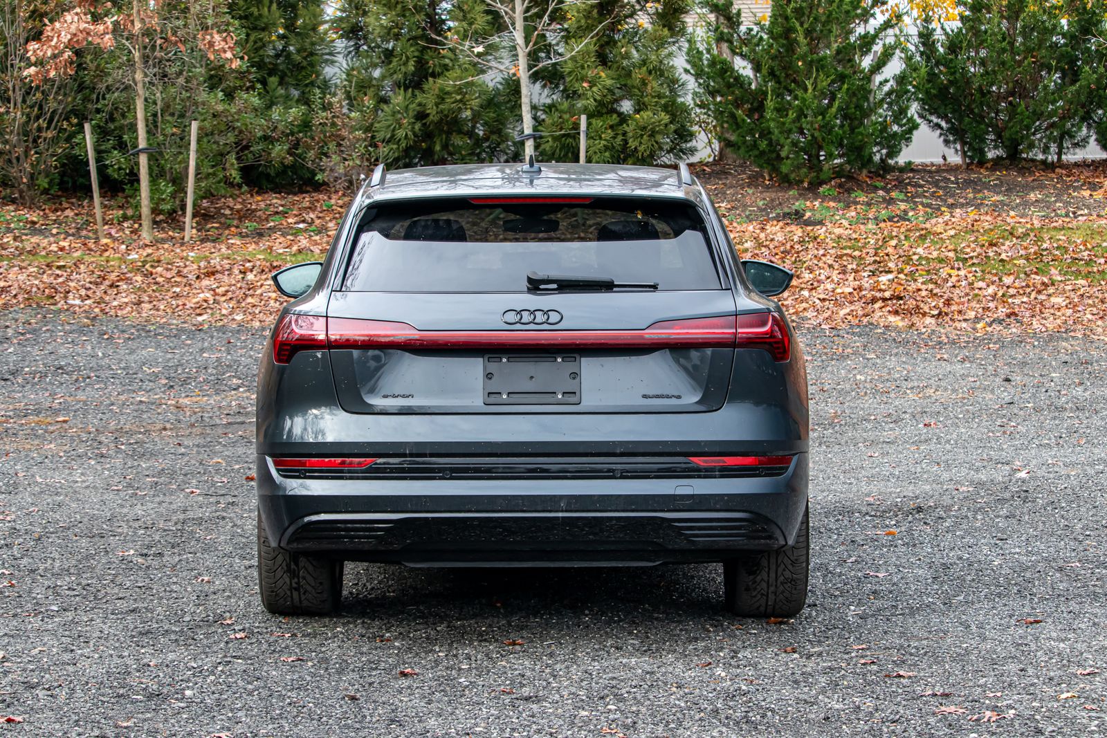 2022 Audi e-tron Premium Plus photo 3