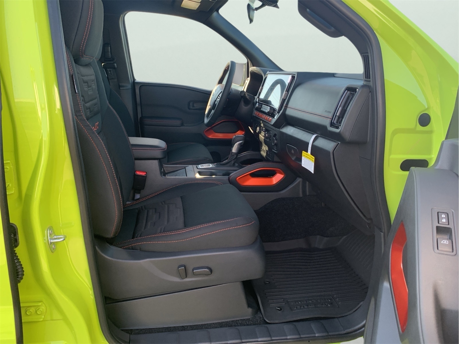 2026 Nissan Frontier Crew Cab PRO-4X photo 26