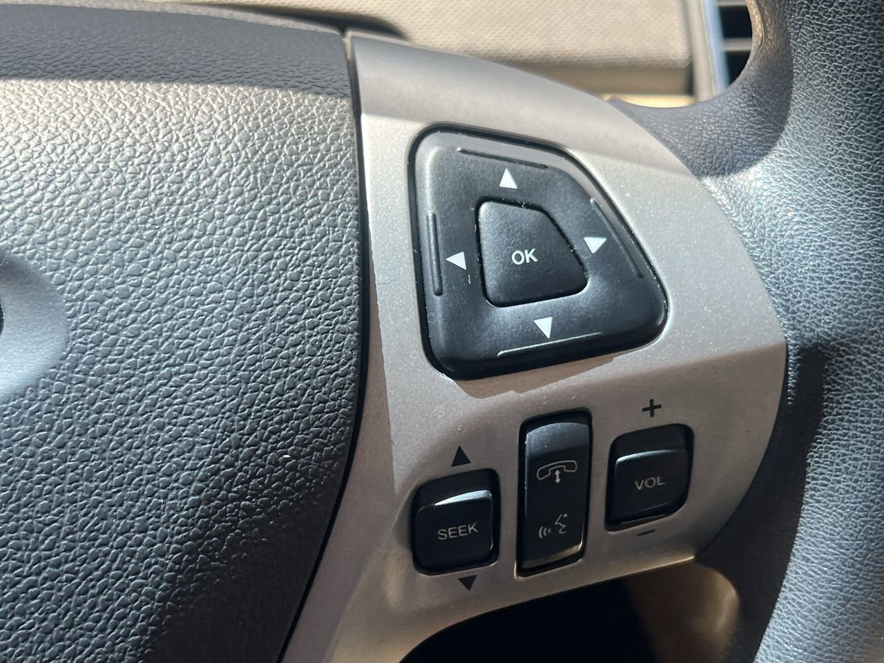 2018 Ford Taurus SE photo 25