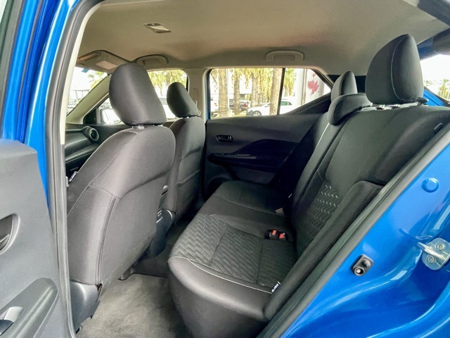 2021 Nissan Kicks S photo 26