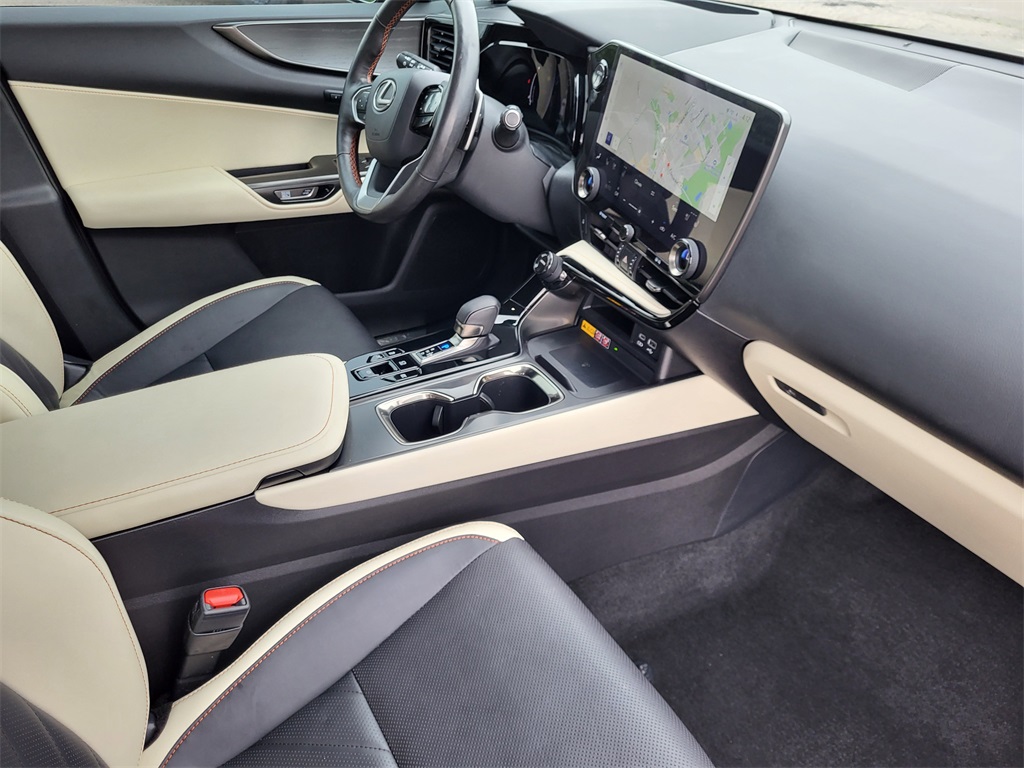2024 Lexus NX 350h Luxury photo 15