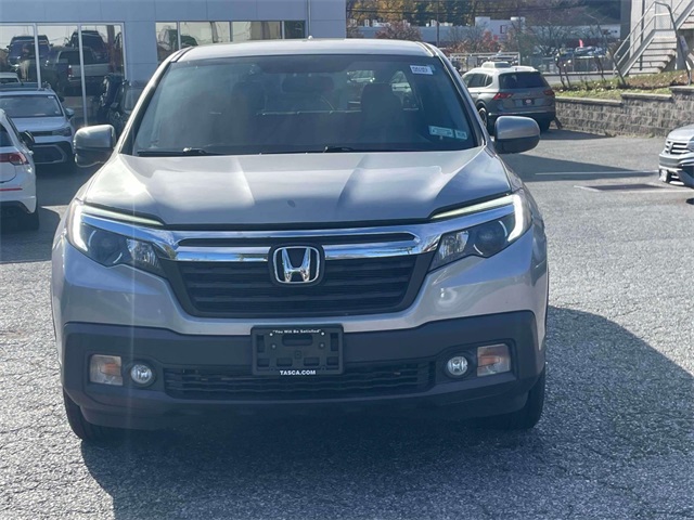 2017 Honda Ridgeline RTL-T photo 2