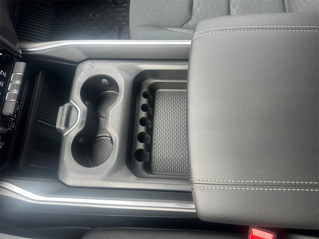 2025 Ram 1500 Big Horn photo 11
