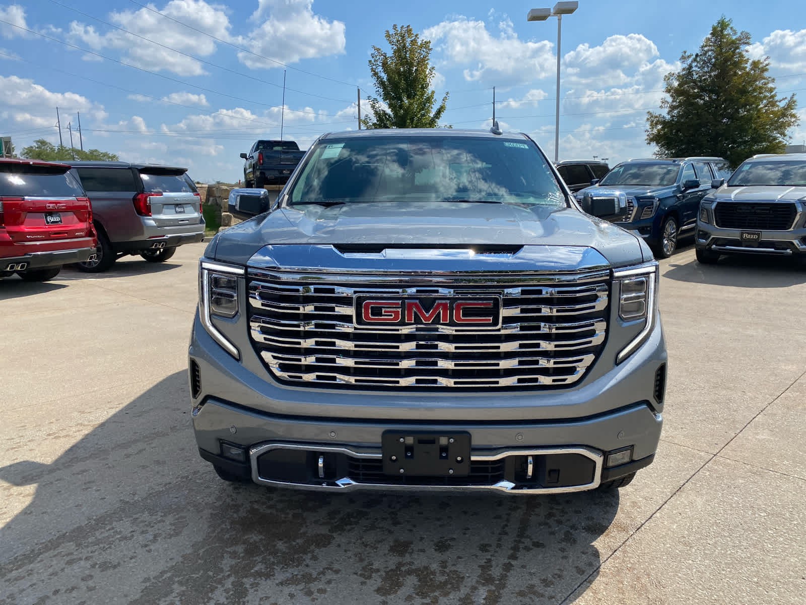 2026 Gmc Sierra Denali photo 3