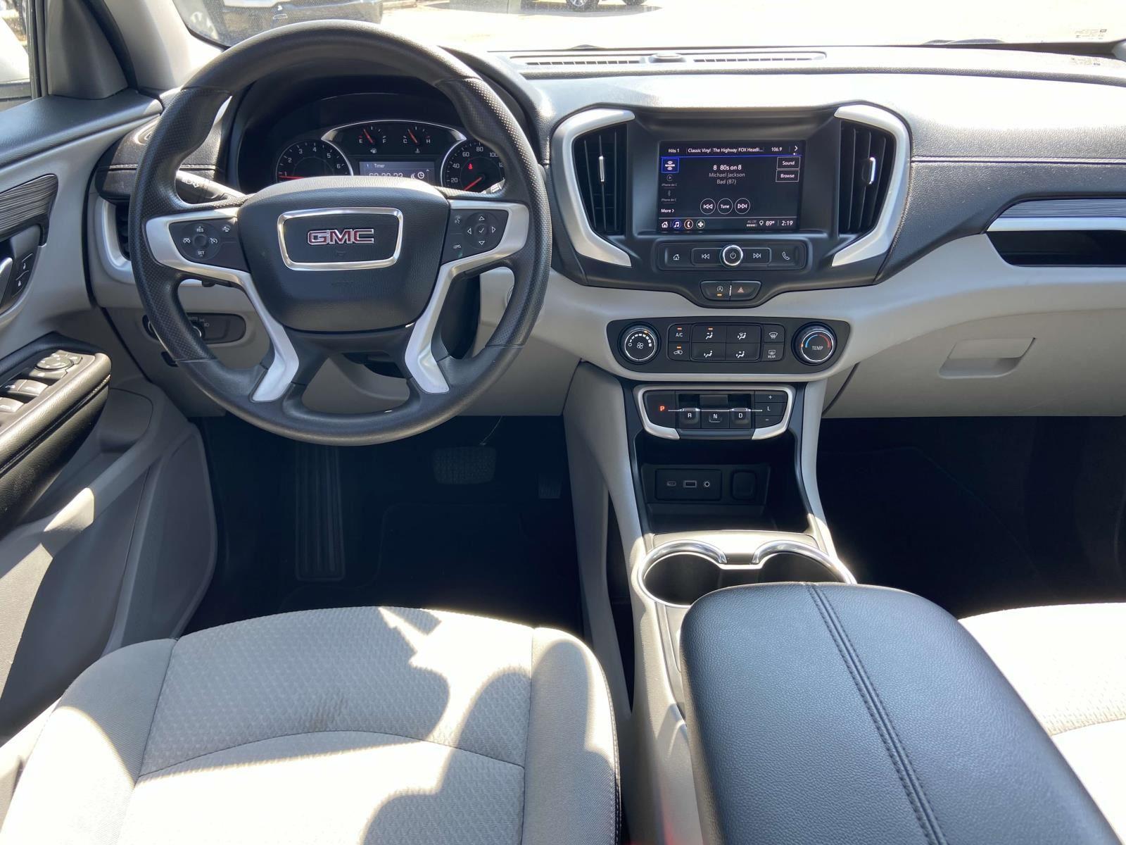 2024 Gmc Terrain SLE photo 2
