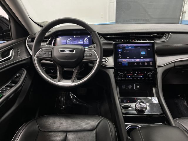 2023 Jeep Grand Cherokee Limited photo 4