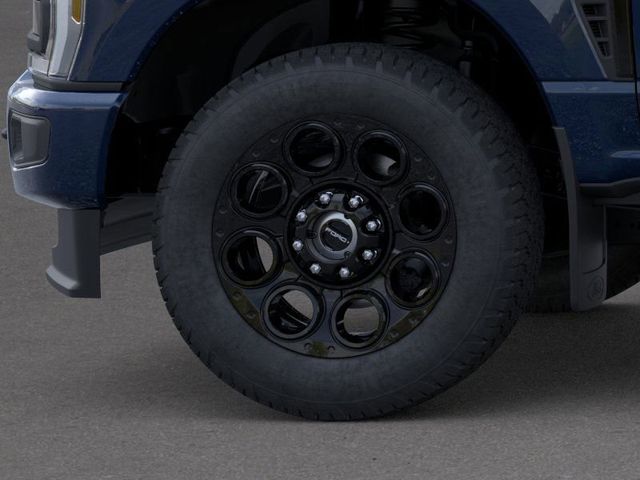 2025 Ford F-350 Lariat photo 17