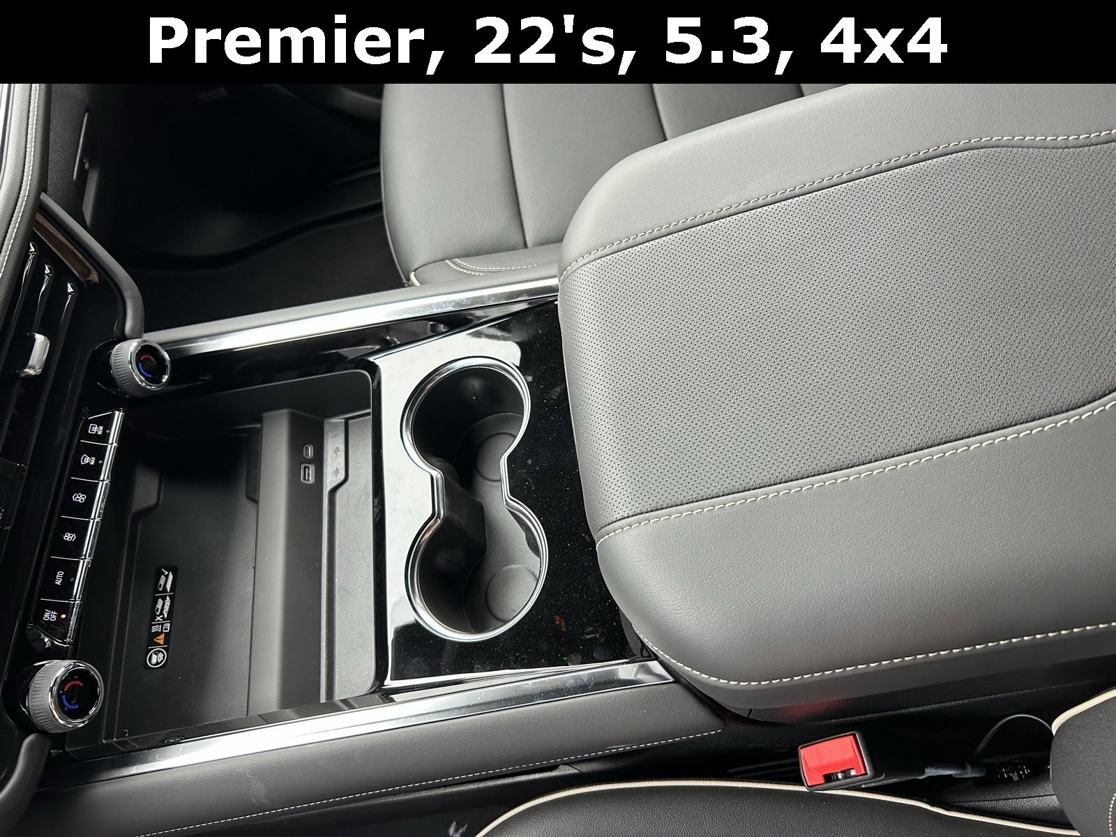 2025 Chevrolet Suburban Premier photo 19