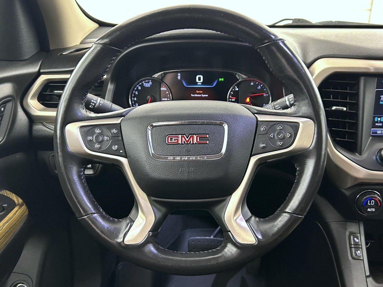 2017 Gmc Acadia Denali photo 10