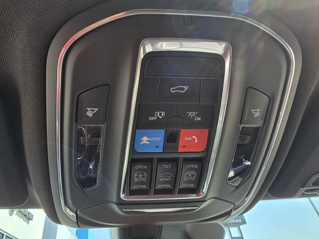 2025 Jeep Grand Cherokee Limited photo 22