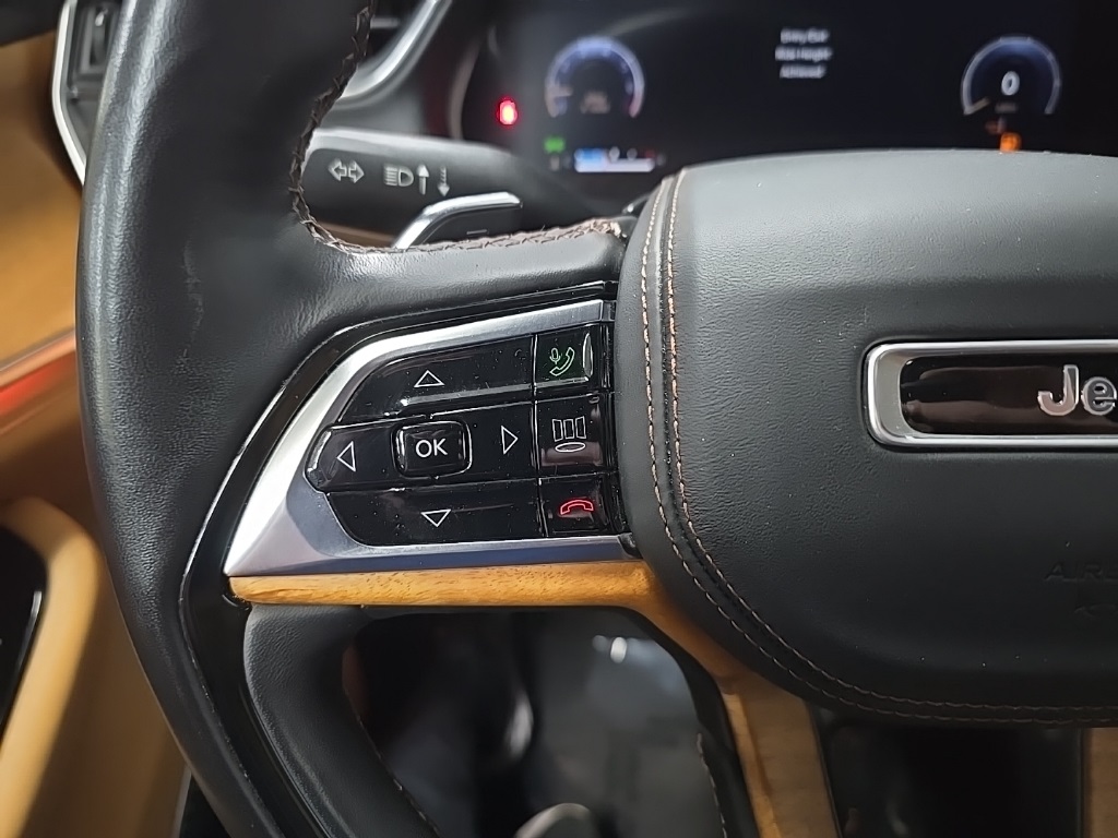 2021 Jeep Grand Cherokee L Summit Reserve photo 20