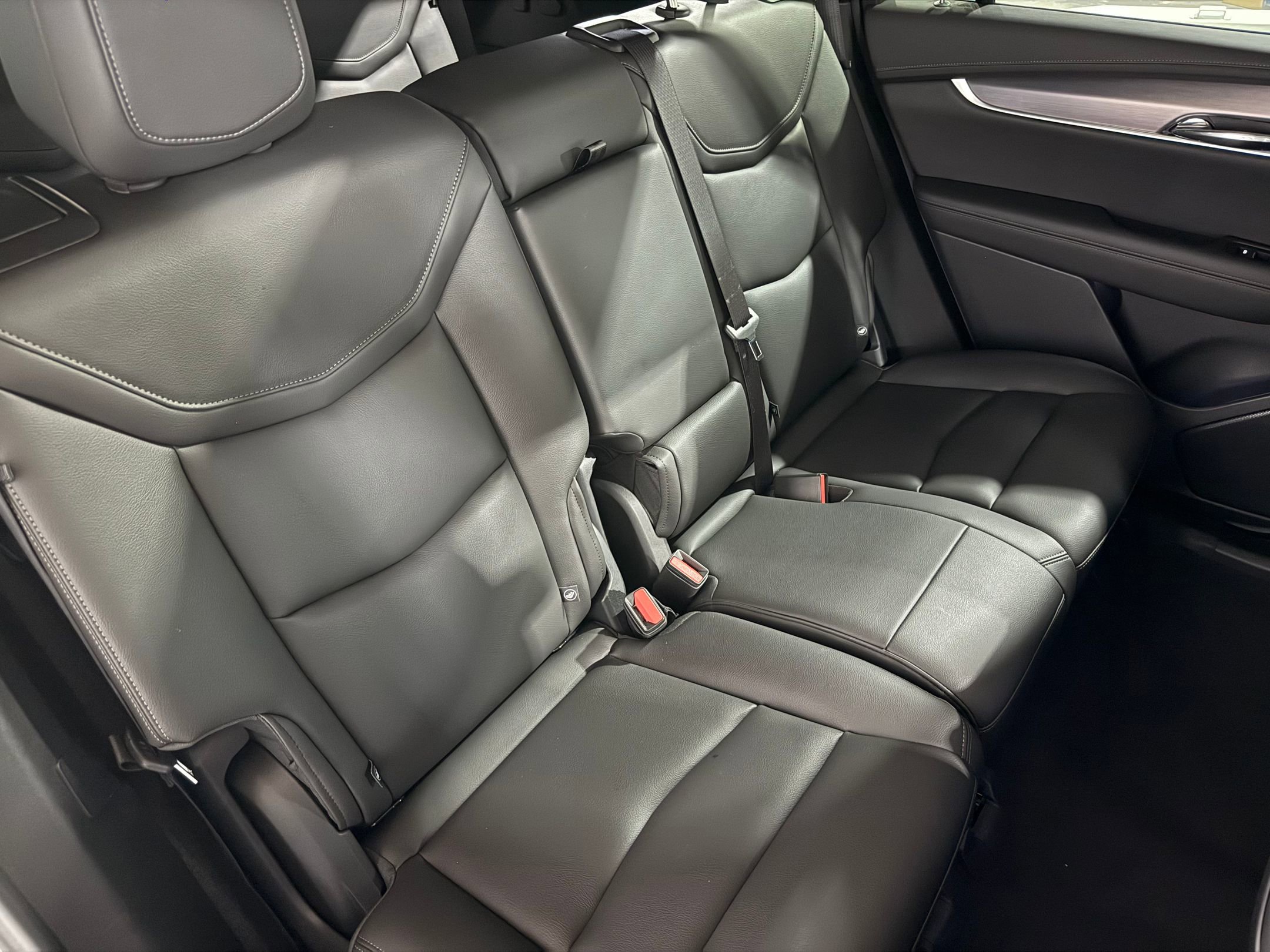 2025 Cadillac XT6 Luxury photo 43