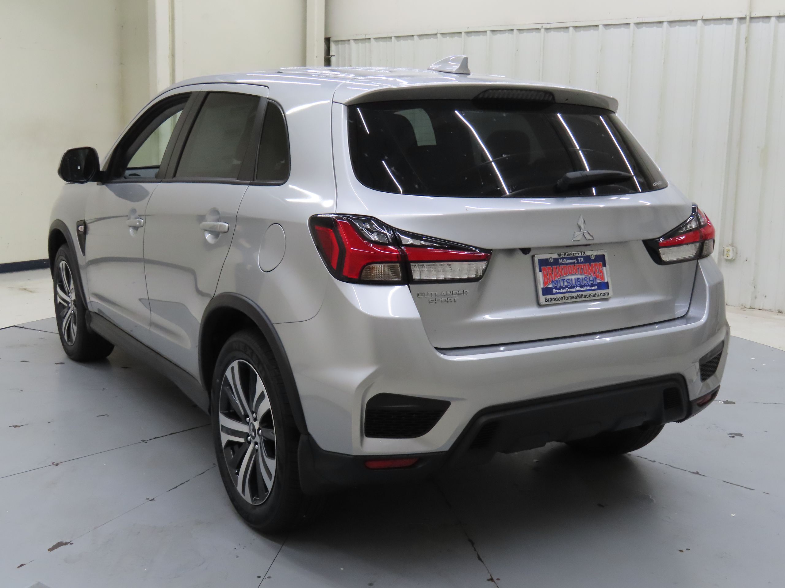 2025 Mitsubishi Outlander Sport ES photo 4