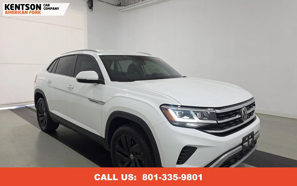 2022 Volkswagen Atlas Cross Sport V6 SE Technology photo 2