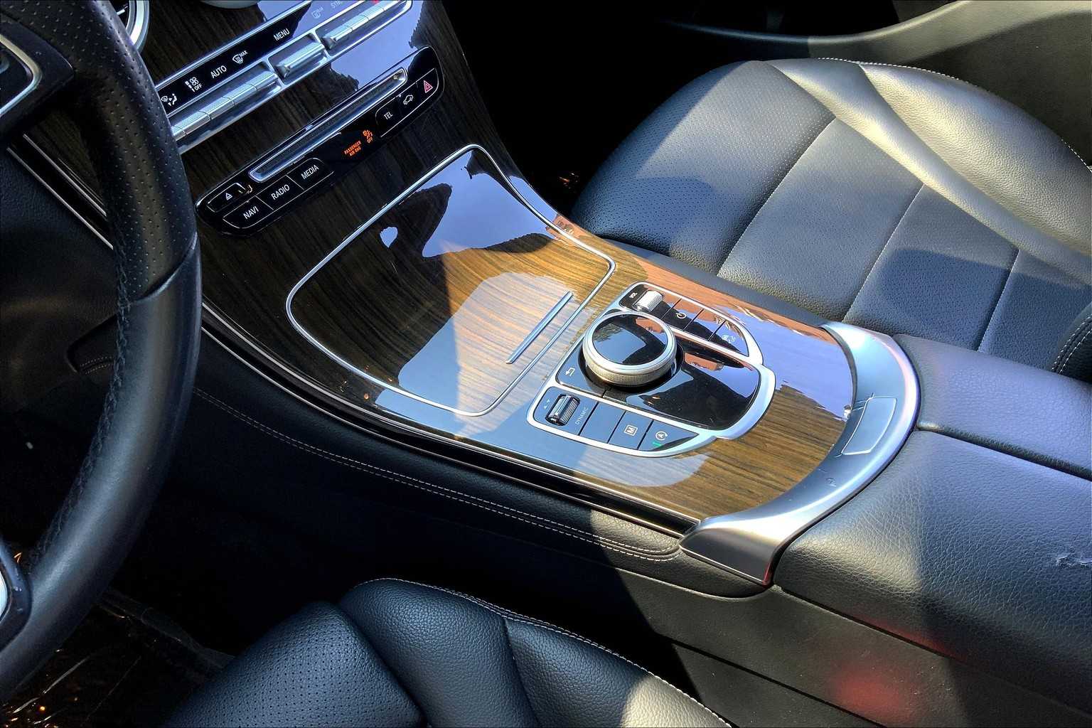 2018 Mercedes Benz GL 300 photo 15