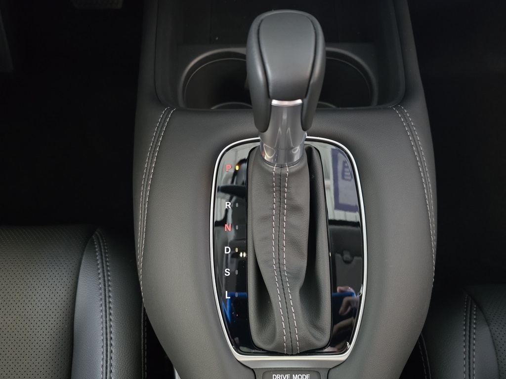 2026 Honda HR-V EX-L photo 30