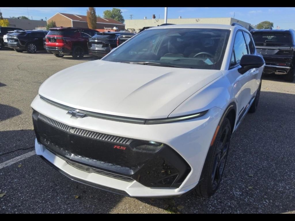 2025 Chevrolet Equinox EV RS's photo