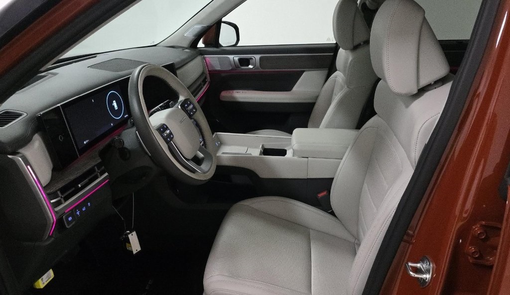 2024 Hyundai Santa Fe Calligraphy photo 2