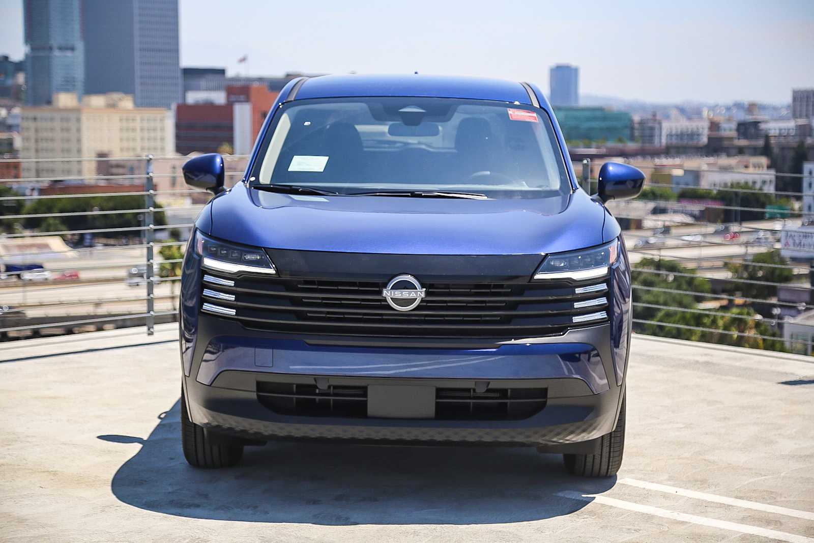 2025 Nissan Kicks SV photo 2