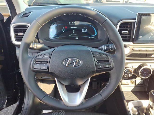 2025 Hyundai Venue SEL photo 13