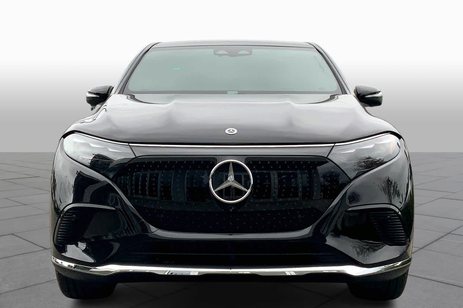 2023 Mercedes Benz EQS-Class SUV photo 3