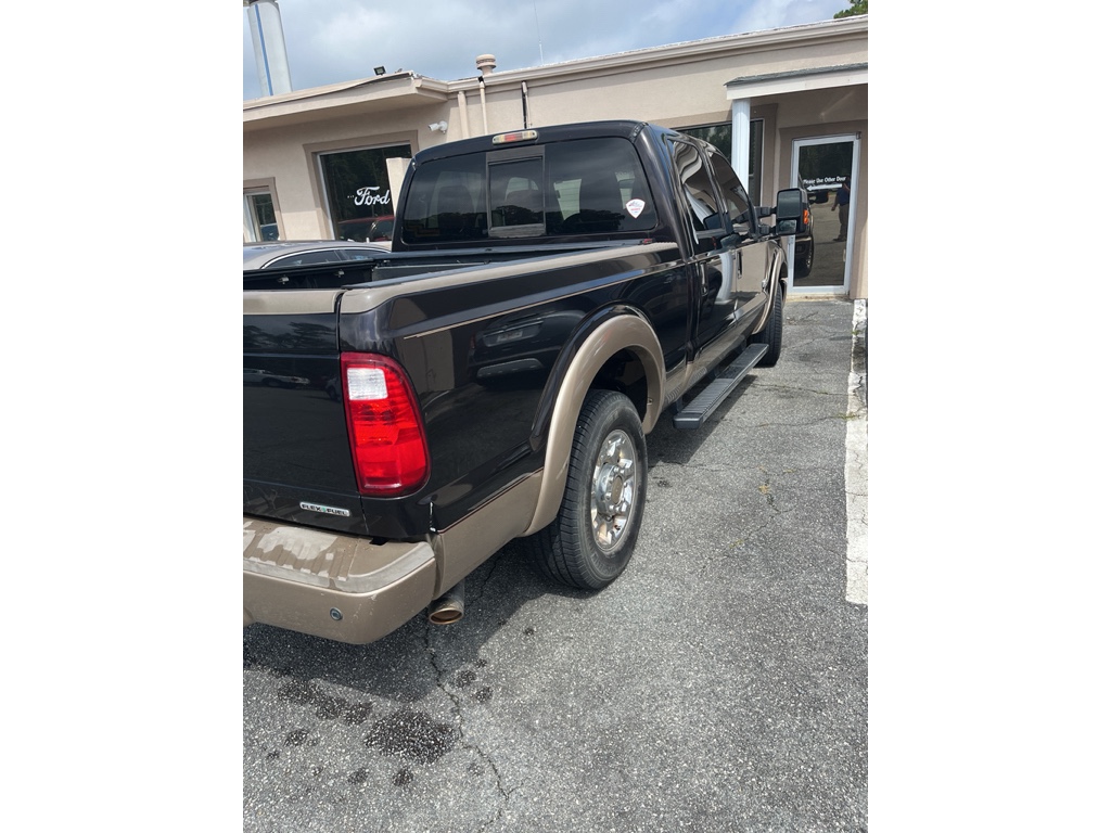 2013 Ford F-250 Lariat photo 4