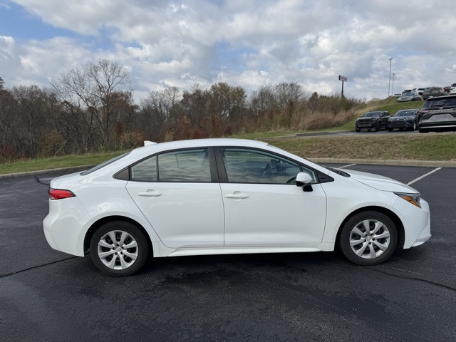 Used 2023 Toyota Corolla LE with VIN 5YFB4MDE0PP033400 for sale in Northfield, Minnesota