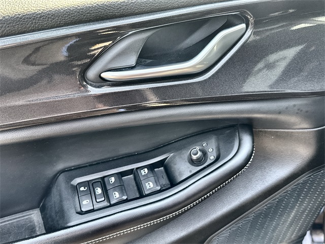 2023 Jeep Grand Cherokee Laredo Altitude photo 12