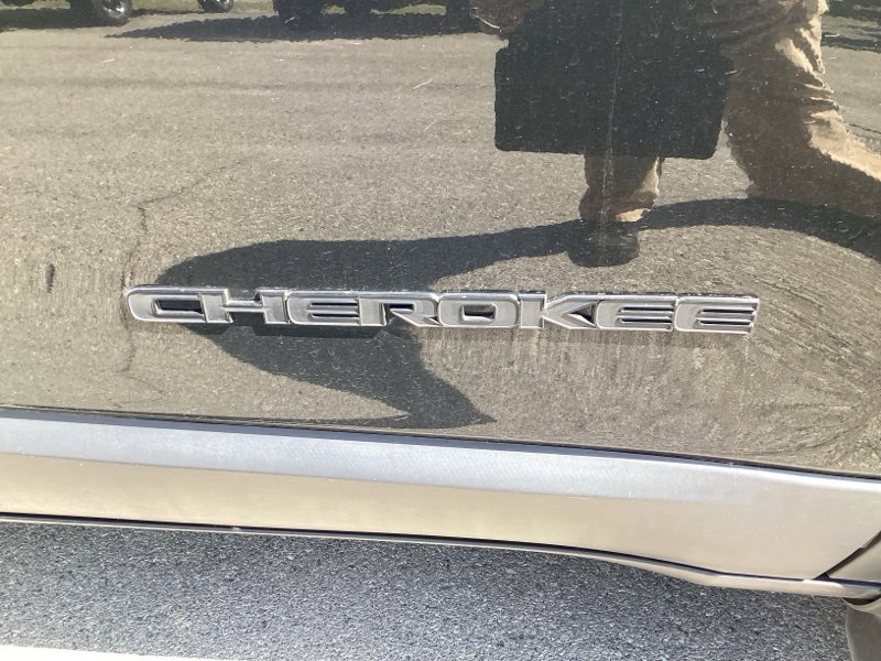 2020 Jeep Cherokee Altitude photo 6