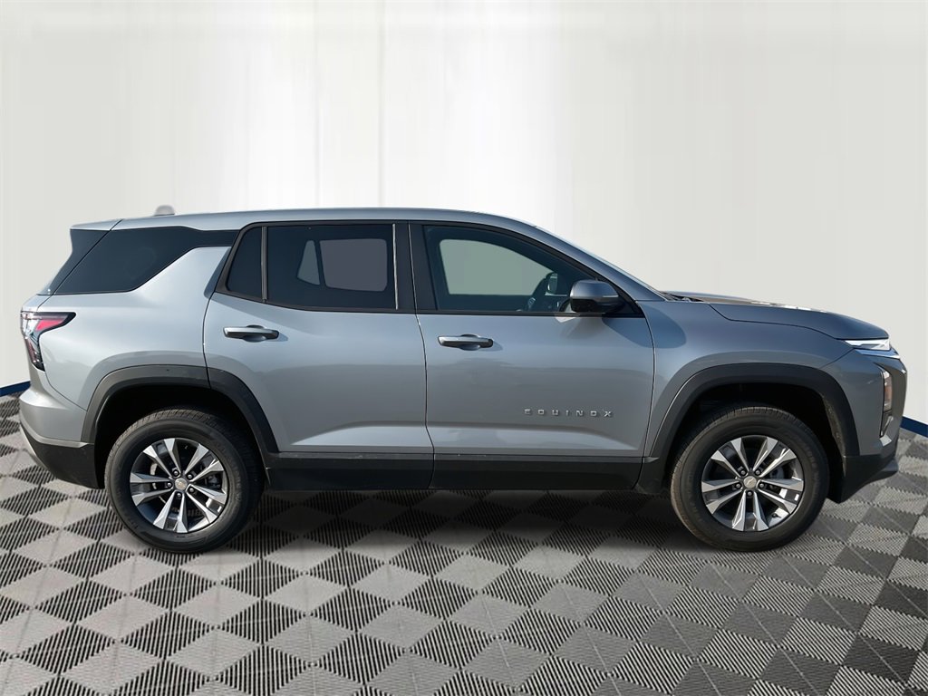 2026 Chevrolet Equinox LT photo 5