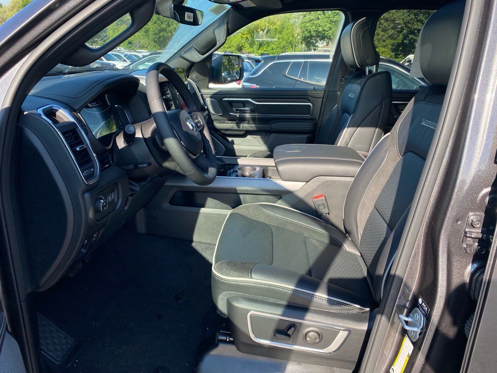 2026 Ram 1500 Laramie photo 4
