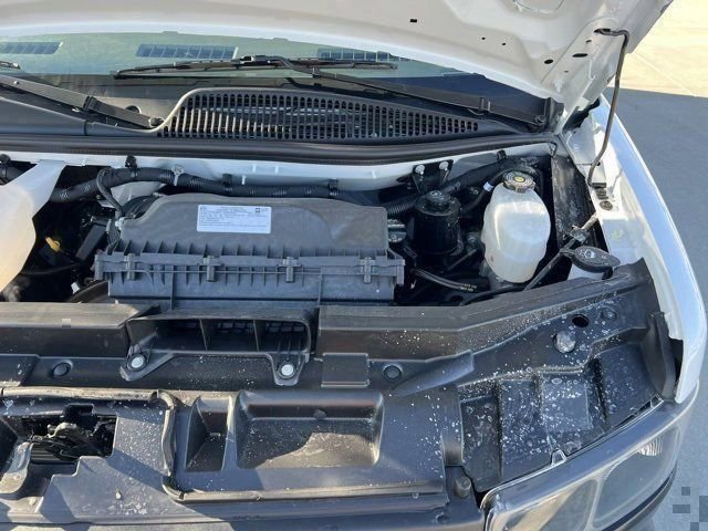 2024 Chevrolet Express Cutaway 3500 photo 31