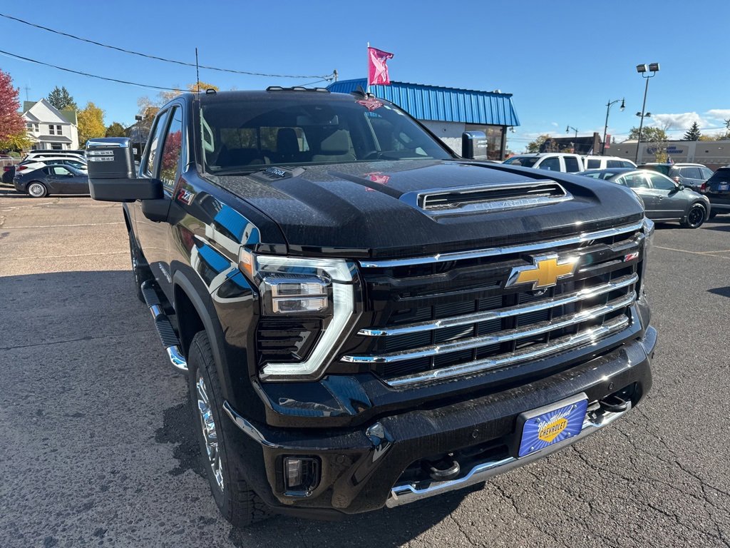 2026 Chevrolet Silverado 3500HD LT photo 4