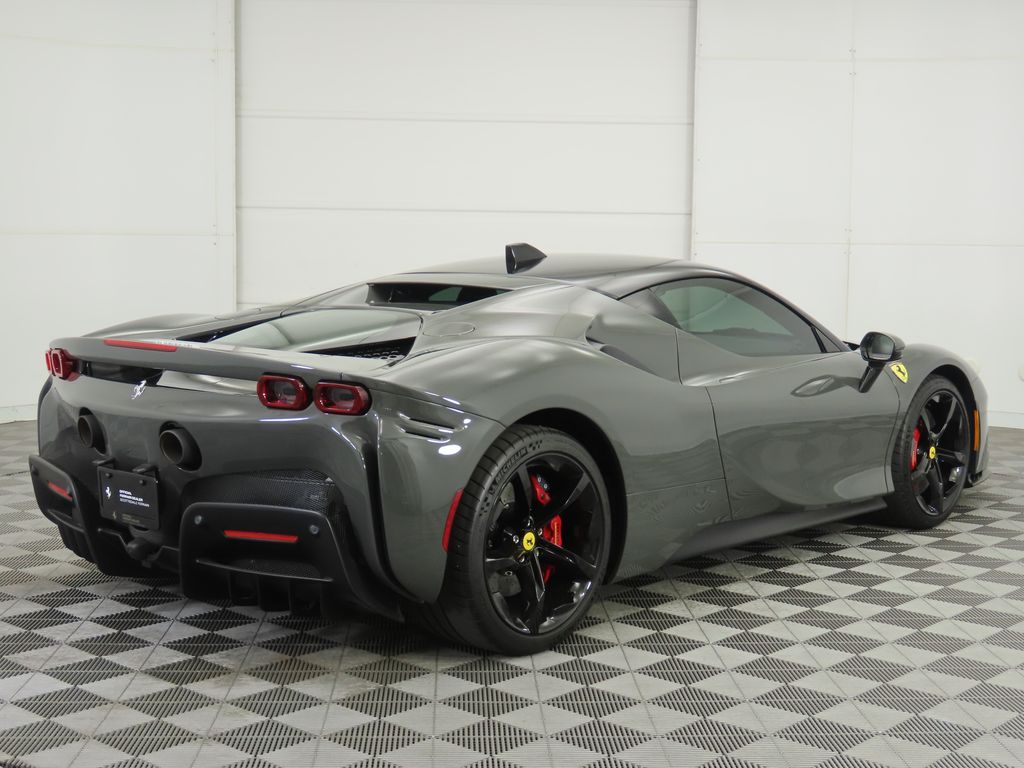 2024 Ferrari SF90 Stradale Base photo 5