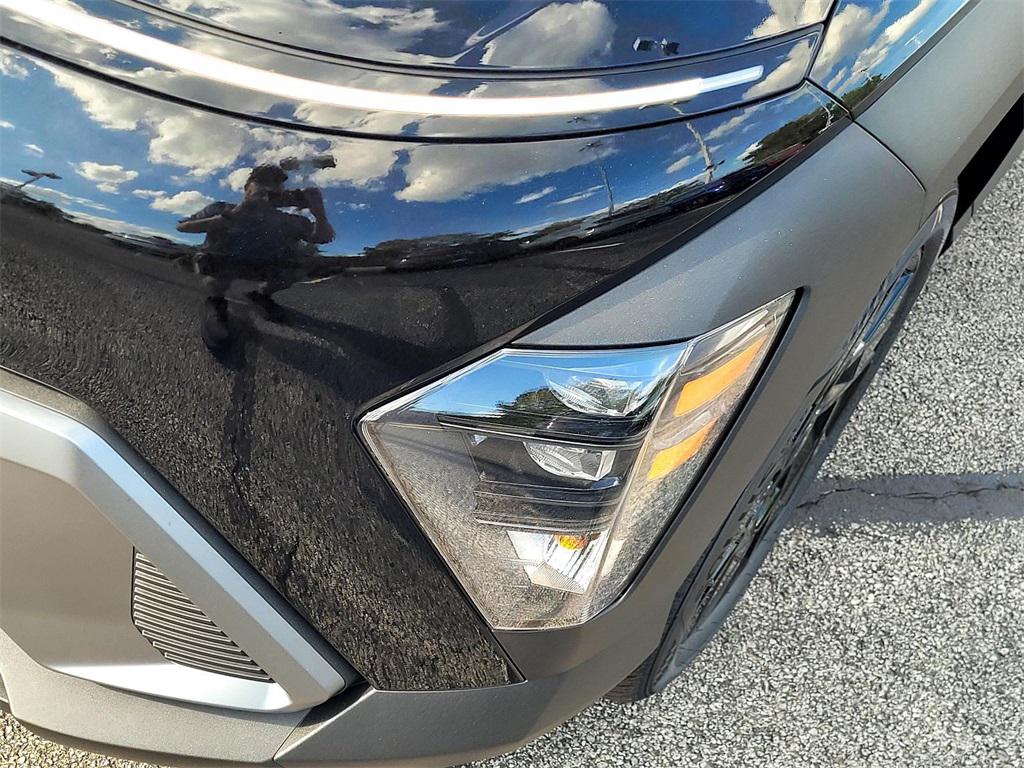 2026 Hyundai Kona SEL photo 10