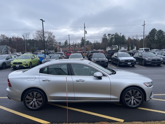 2022 Volvo S60 B5 Inscription photo 4