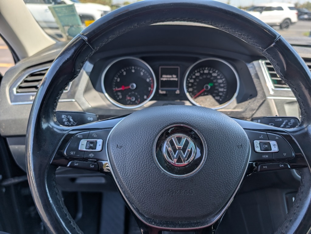 2019 Volkswagen Tiguan SE photo 9