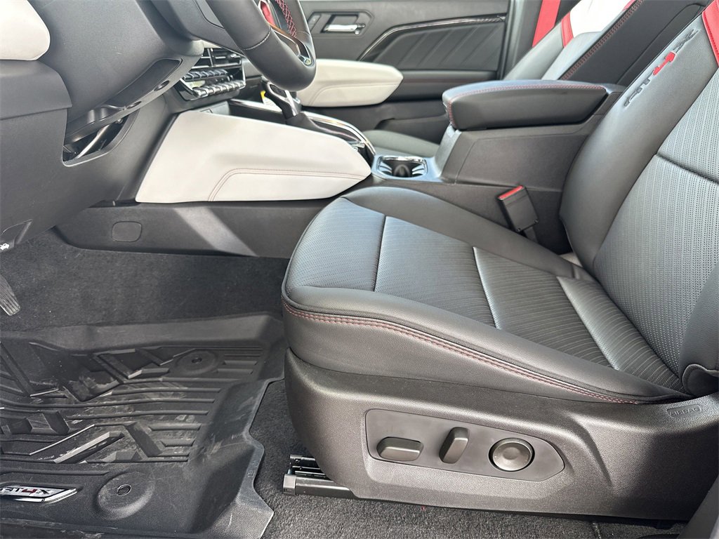 2026 Gmc Canyon AT4X photo 12
