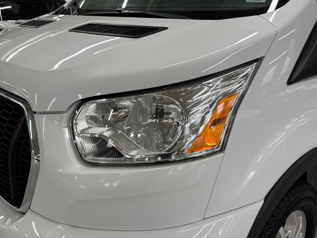 2021 Ford Transit photo 32