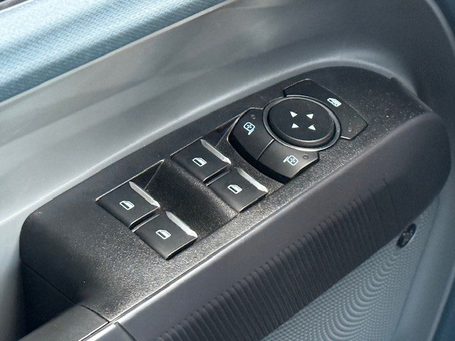 2025 Ford Maverick Lariat photo 29